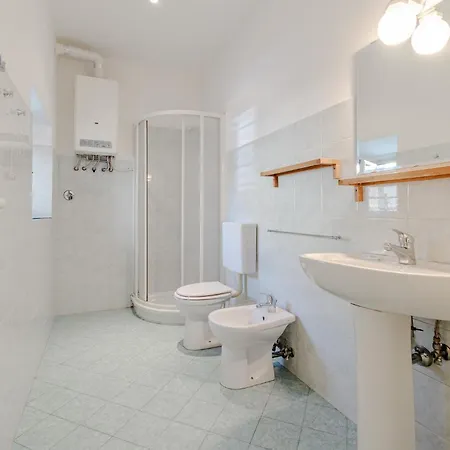 Guesthost - Pre Cozy Apartamento