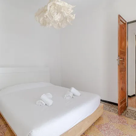 Guesthost - Pre Cozy Apartamento